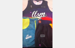 Remise des chasubles et tenues cours de l'école de basket du dimanche